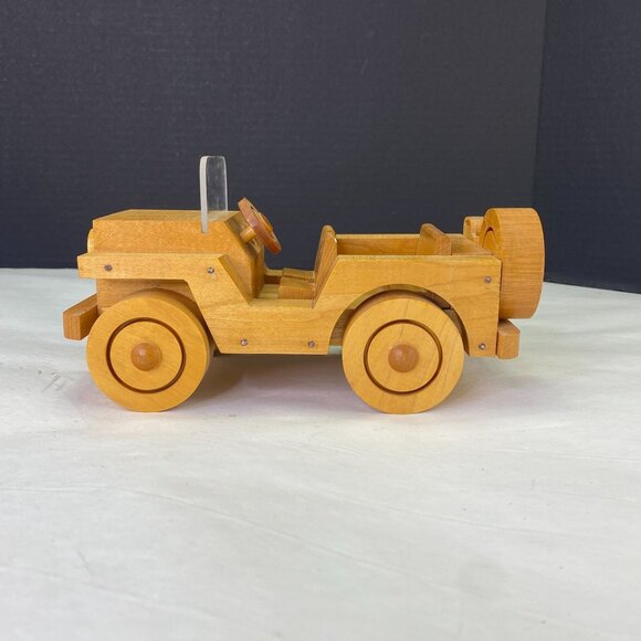 Wood Jeep Toy Decor - Picture 3 of 11